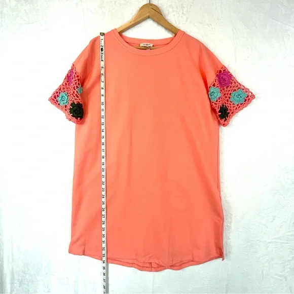 Umgee Floral Crochet Sleeve French Terry Shift Dress Coral Size Small - Picture 9 of 10